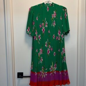 DKNY Green Dress with Floral Details
36.5 inches length